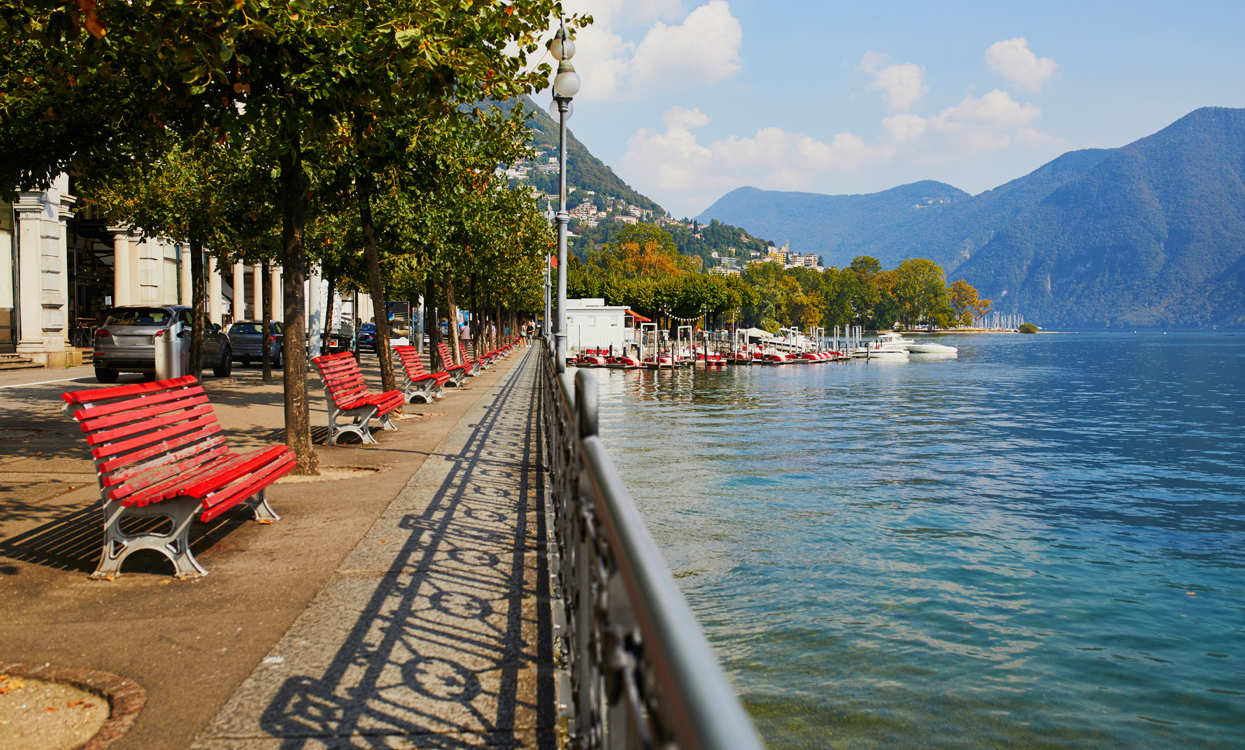 Sul lungolago di Lugano, sedersi sulle panchine e sapere che il proprio webmarketing sta facendo il suo dovere